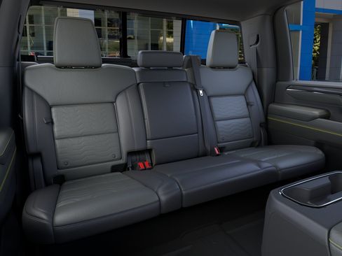 New 2026 Chevrolet Silverado 2500 ZR2 AWD/4WD image 18