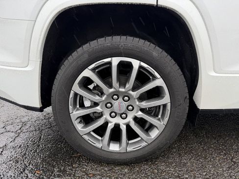 Used 2023 GMC Acadia Denali w/ Denali Ultimate Package image 10