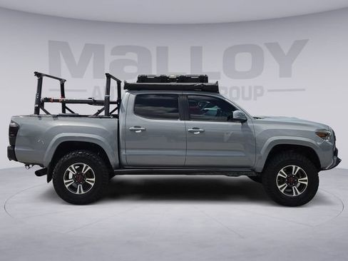 Used 2019 Toyota Tacoma TRD Sport AWD/4WD image 6