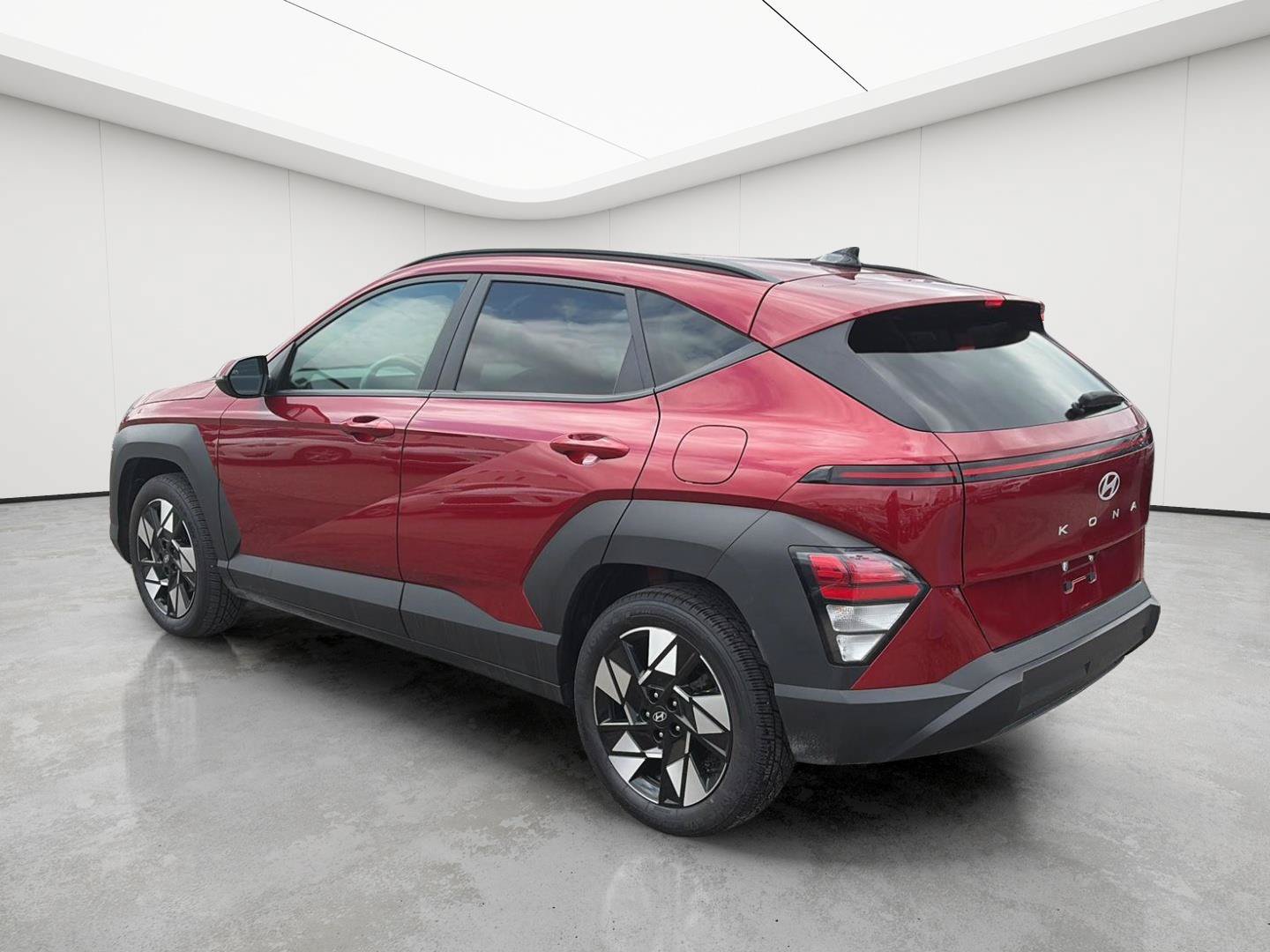 Used 2025 Hyundai Kona SEL FWD image 4