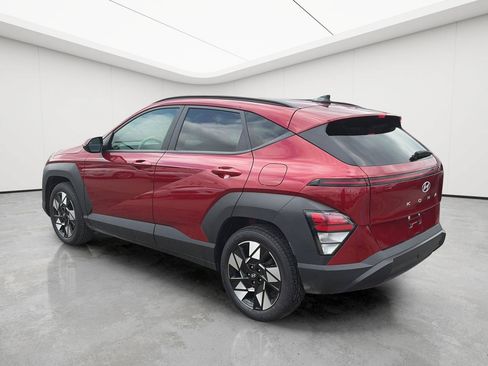 Used 2025 Hyundai Kona SEL FWD image 4