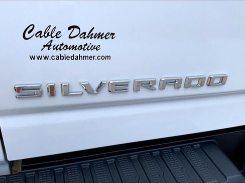 Used 2025 Chevrolet Silverado 2500 LT AWD/4WD image 8