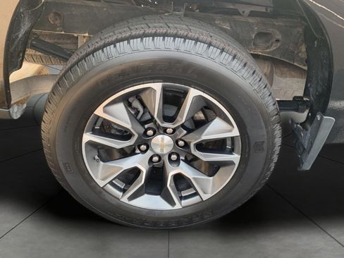Used 2024 Chevrolet Silverado 1500 LT AWD/4WD image 23