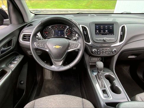 Used 2024 Chevrolet Equinox LT AWD/4WD image 5