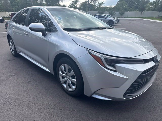 Used 2024 Toyota Corolla LE FWD image 5