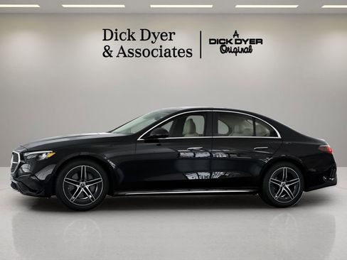 Used 2025 Mercedes-Benz E 350 Sedan image 24