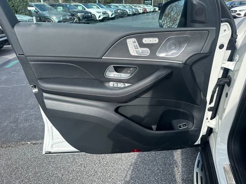 New 2026 Mercedes-Benz GLS 450 4MATIC image 10