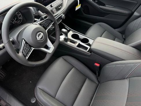 New 2025 Nissan Altima 2.5 SR w/ SR Premium Package image 17