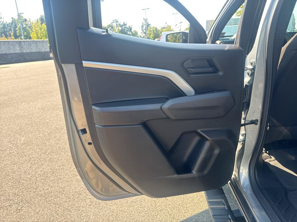Used 2026 Chevrolet Colorado Trail Boss AWD/4WD image 25