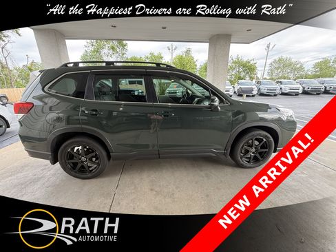 Used 2022 Subaru Forester Limited AWD/4WD image 10