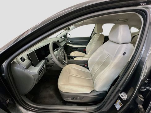 Used 2025 Hyundai Sonata SEL FWD image 13