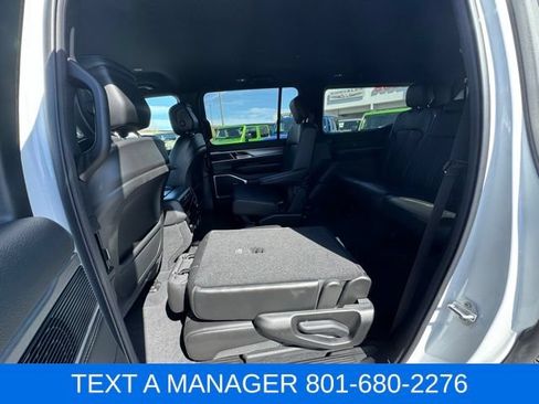 New 2026 Jeep Grand Wagoneer 4WD w/ HD Trailer Tow Package image 30