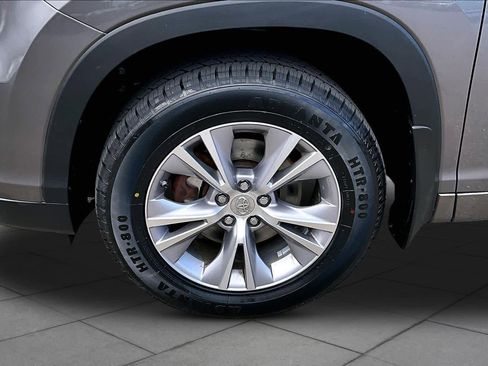 Used 2015 Toyota Highlander XLE AWD/4WD image 10