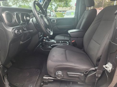 Used 2023 Jeep Wrangler Sport image 11