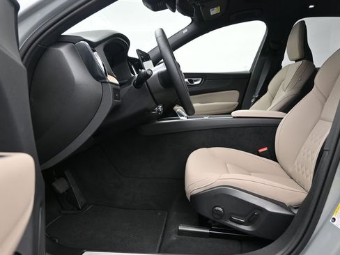 New 2026 Volvo XC60 B5 Plus w/ Protection Package Premier AWD/4WD image 10