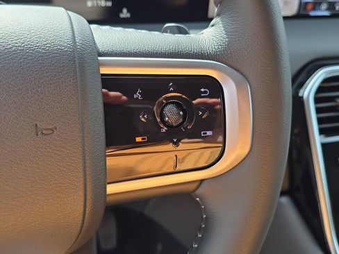 New 2026 Nissan Armada SL w/ Captain's Chari Seat Package image 34