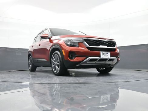 Certified 2022 Kia Seltos S image 27