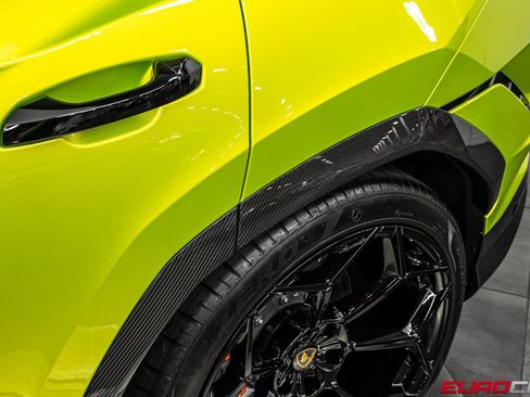 Used 2023 Lamborghini Urus Performante AWD/4WD image 17