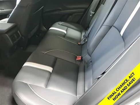 Used 2025 Toyota Camry SE FWD image 16