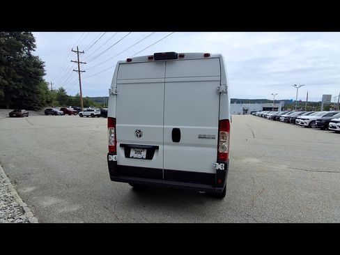 Used 2026 RAM ProMaster 2500 w/ Convenience Group FWD image 8