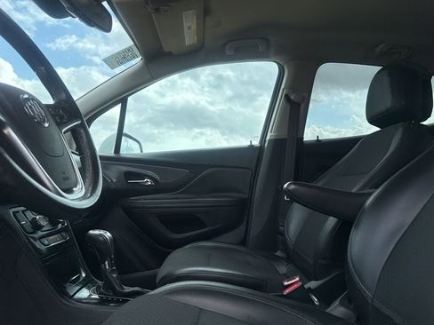 Used 2022 Buick Encore Preferred image 36