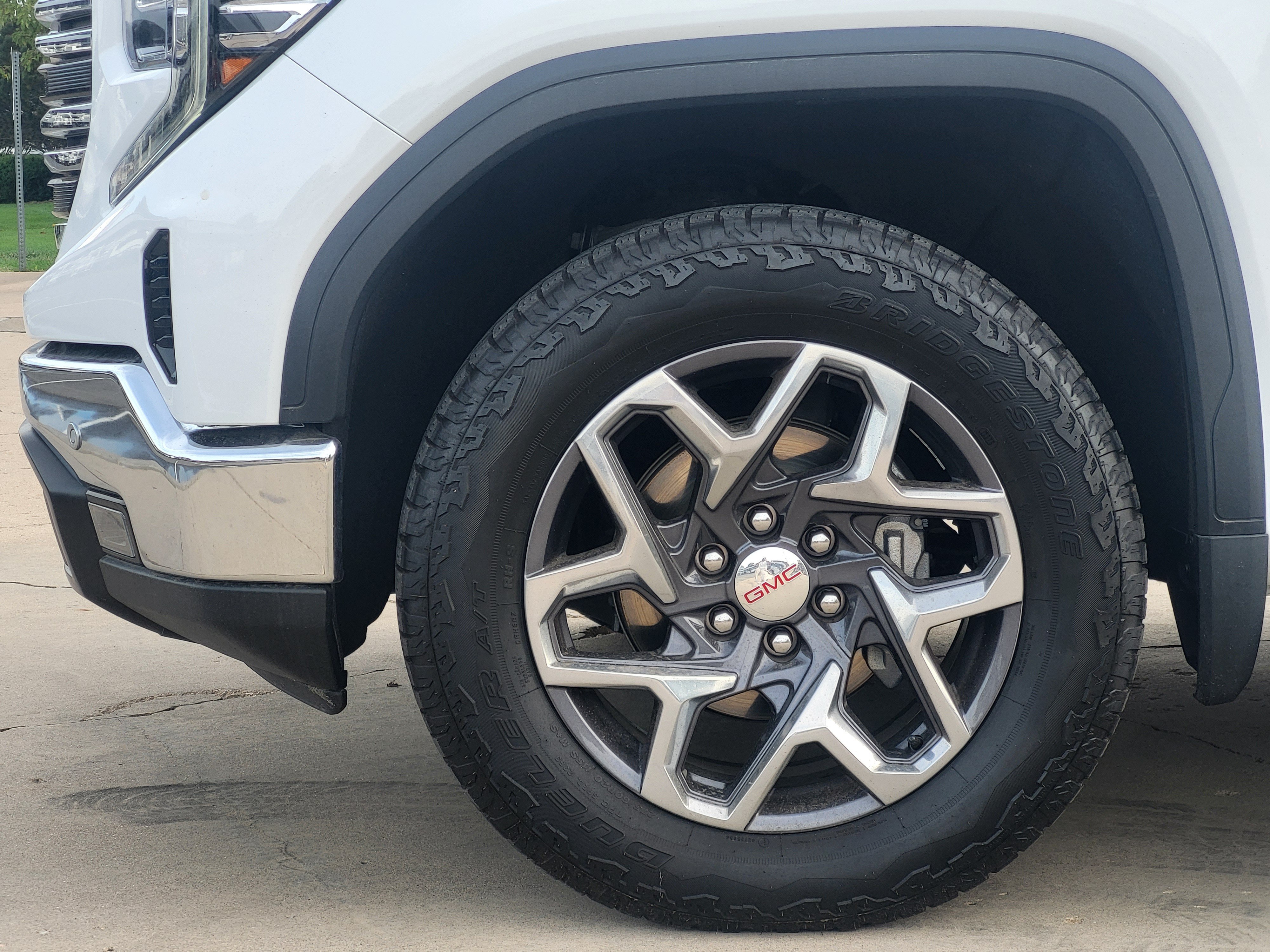 Used 2022 GMC Sierra 1500 SLT w/ SLT Premium Plus Package AWD/4WD image 9