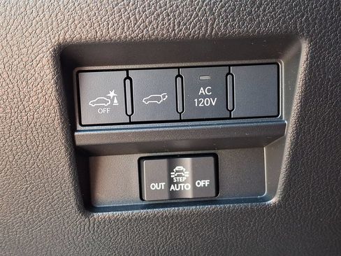 Used 2024 Lexus GX 550 w/ Accessory Package (2T) AWD/4WD image 35