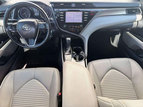 Used 2019 Toyota Camry SE FWD image 15