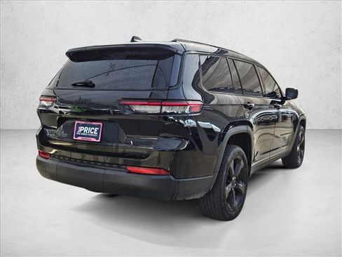 Used 2023 Jeep Grand Cherokee L Limited w/ Luxury Tech Group II AWD/4WD image 5