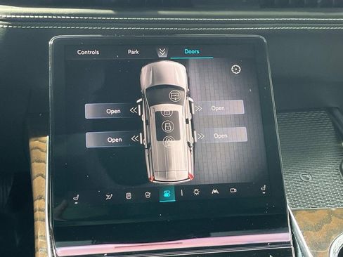 Certified 2025 Cadillac Escalade Sport Platinum image 37