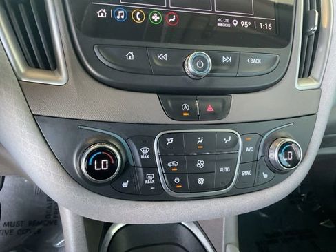 Used 2022 Chevrolet Malibu LT FWD image 19