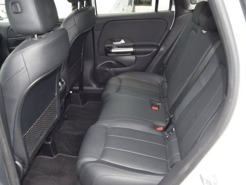 Used 2025 Mercedes-Benz GLA 250 image 33