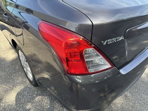 Used 2015 Nissan Versa S FWD image 30
