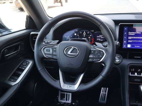 Used 2026 Lexus IS 350 F Sport w/ Technology Package RWD image 18