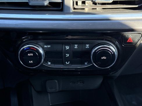 Used 2024 Chevrolet Trax ACTIV w/ Driver Confidence Package image 5