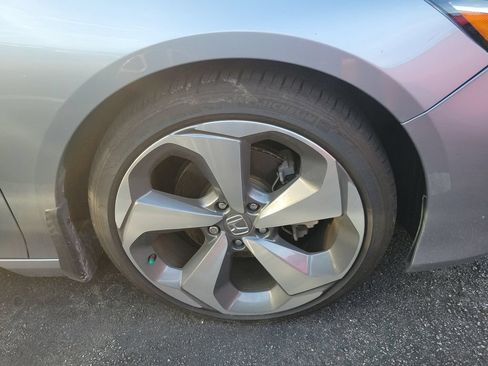 Used 2020 Honda Accord Touring image 9