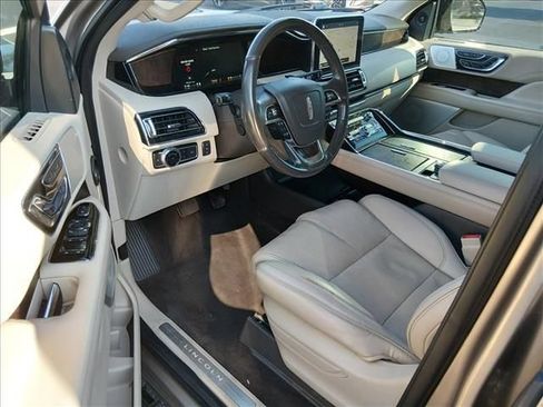 Used 2019 Lincoln Navigator L Reserve w/ Cargo Package AWD/4WD image 10