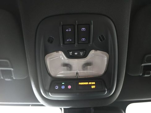 Used 2021 Chevrolet TrailBlazer RS w/ Sun and Liftgate Package AWD/4WD image 31