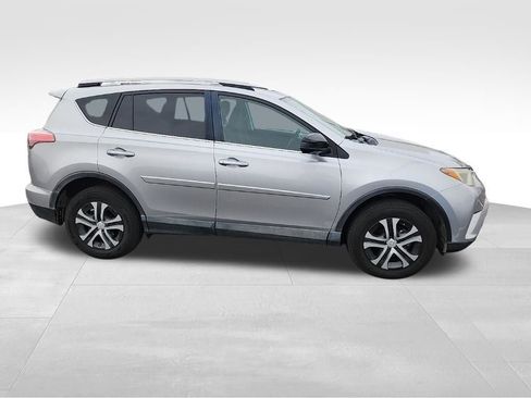 Used 2017 Toyota RAV4 LE image 30