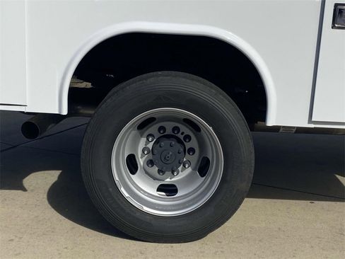 Used 2024 RAM 5500 Tradesman image 10