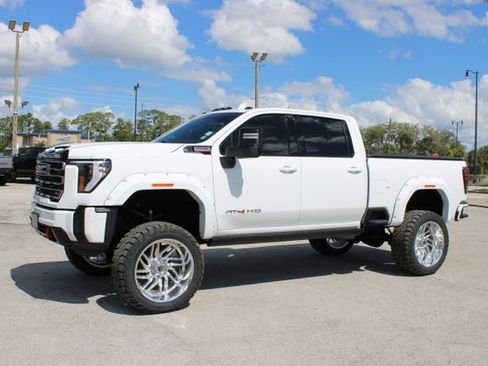 Used 2025 GMC Sierra 2500 AT4 w/ AT4 Premium Plus Package AWD/4WD image 5