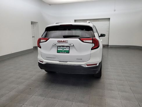 Used 2024 GMC Terrain SLT AWD/4WD image 7