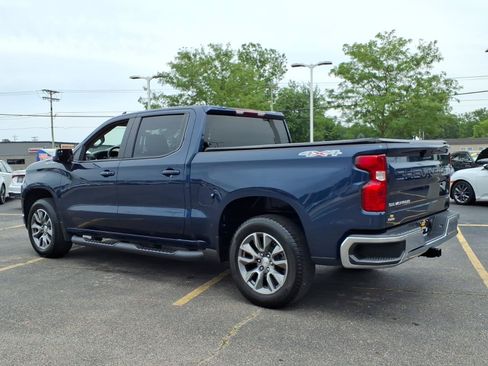 Used 2022 Chevrolet Silverado 1500 LT AWD/4WD image 8