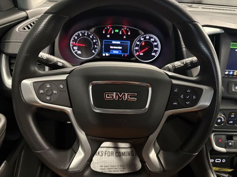 Used 2024 GMC Terrain SLE AWD/4WD image 19