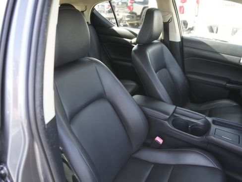 Used 2015 Lexus CT 200h w/ Seat Comfort Package image 20