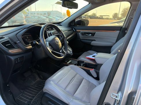 Used 2020 Honda CR-V Touring image 5