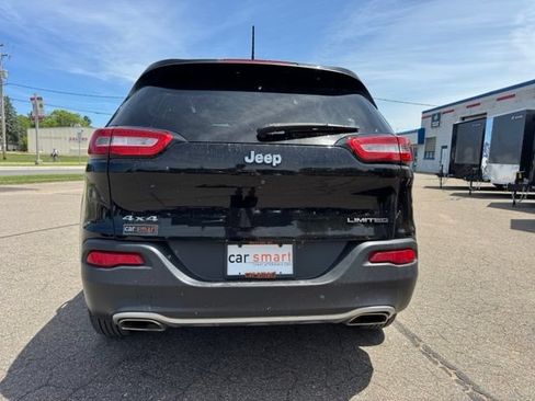 Used 2017 Jeep Cherokee Limited AWD/4WD image 6