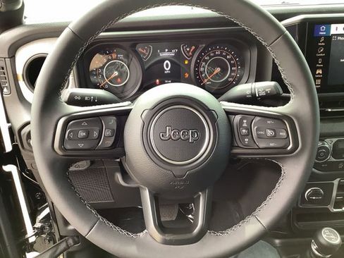 New 2026 Jeep Gladiator Sport image 11