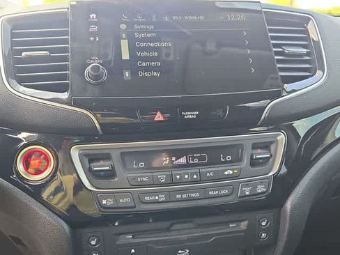 Used 2021 Honda Pilot Elite image 27