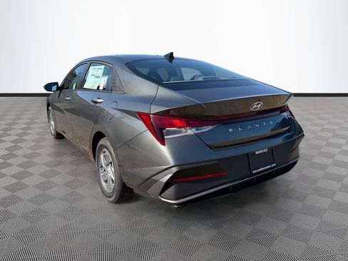New 2026 Hyundai Elantra SE FWD image 5